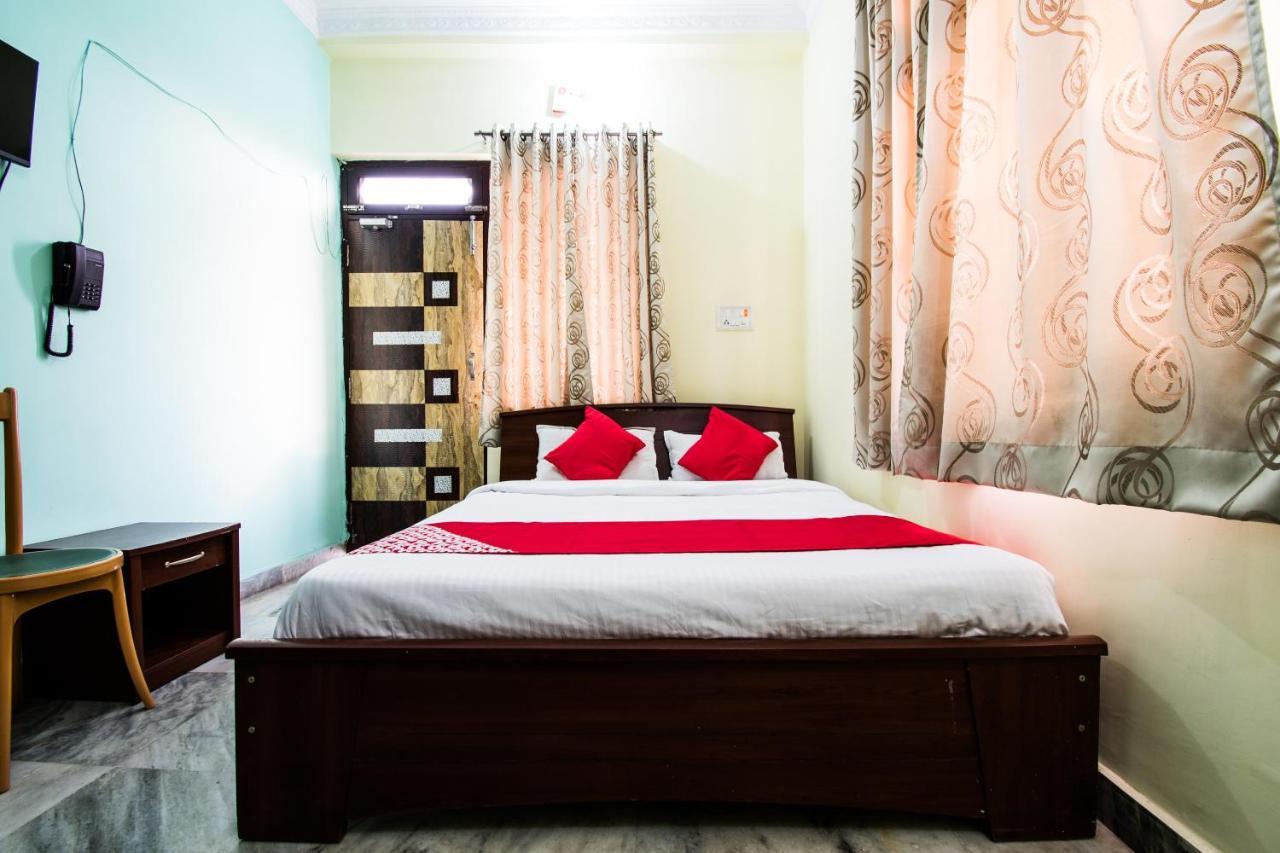 Oyo 24087 Viraj Hotel Danapur Exterior foto