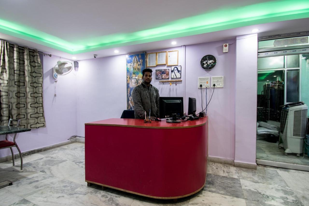 Oyo 24087 Viraj Hotel Danapur Exterior foto